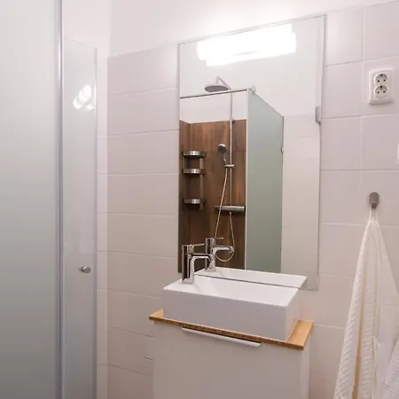 Lovely In The Heart Of Budapeşte