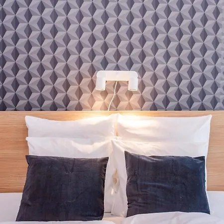 Lovely In The Heart Of * Budapeşte